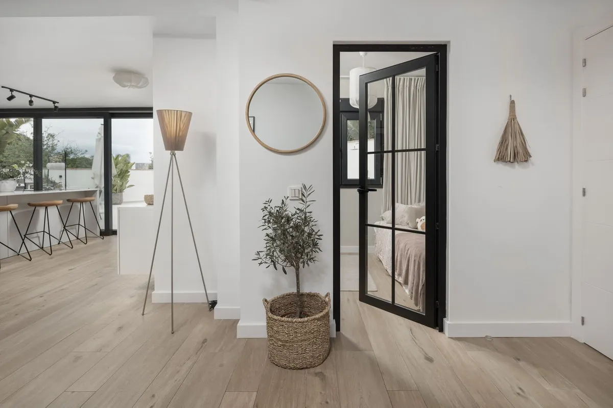 d1590298-a8b3-46c7-a3d7-c16eb87c5d58