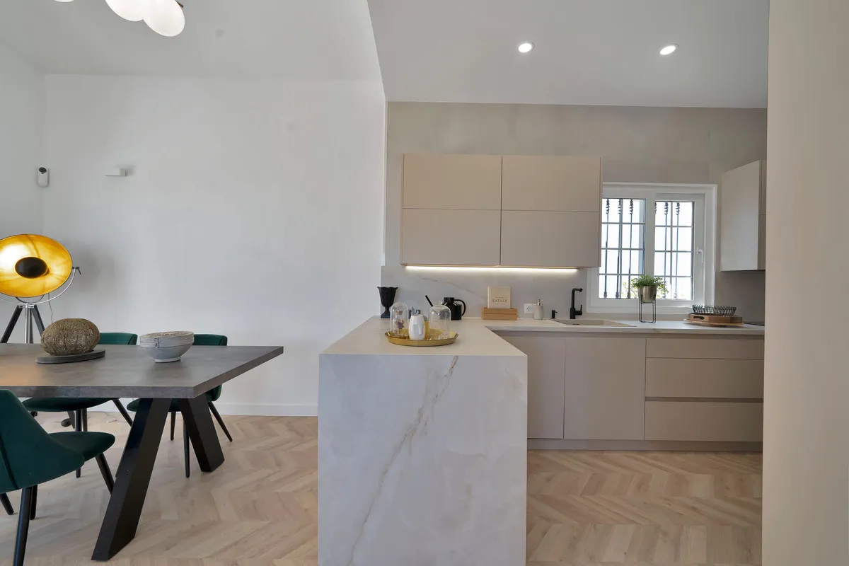 03df8362-590e-49a1-8c1d-e8dd55f2d47f