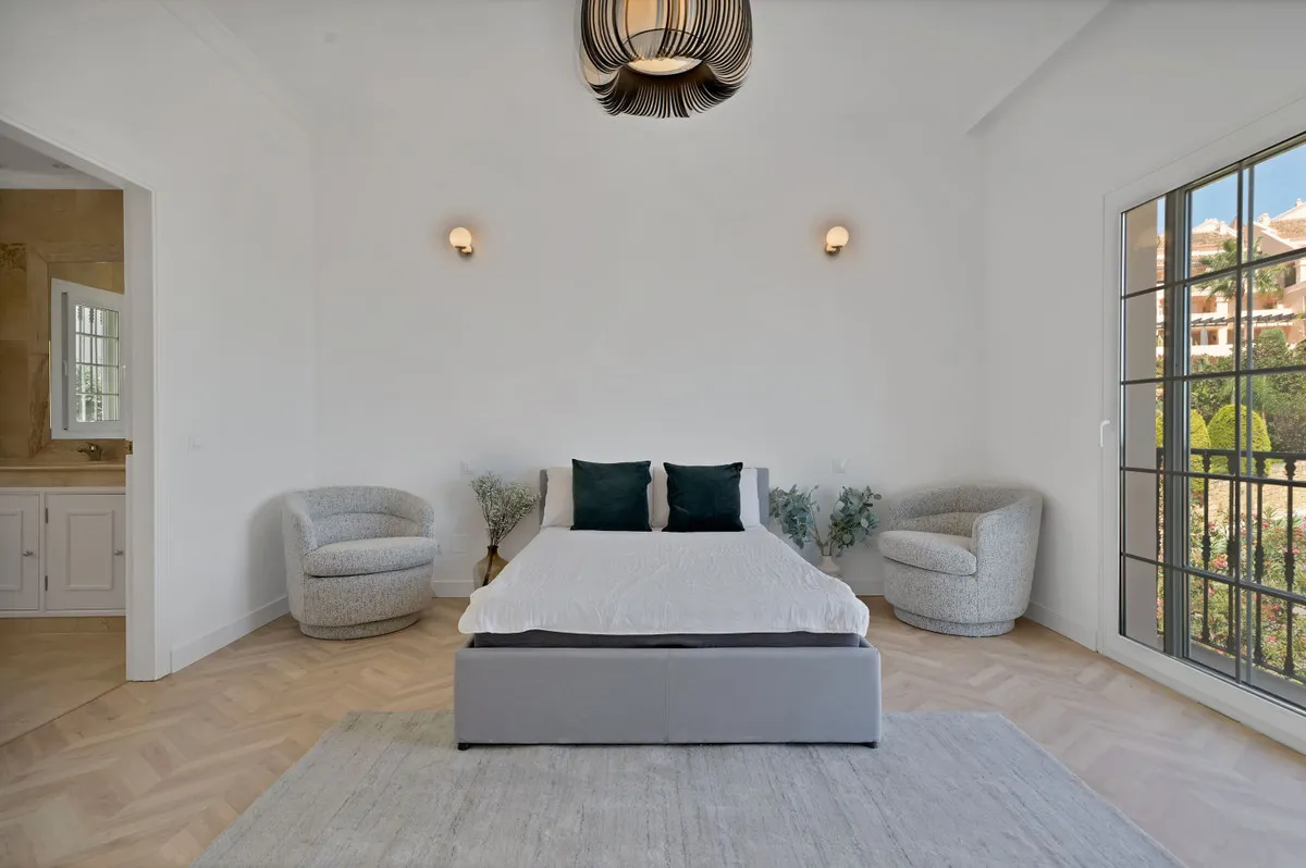 0b7daf5c-5066-446a-be83-0e851acf1c6a