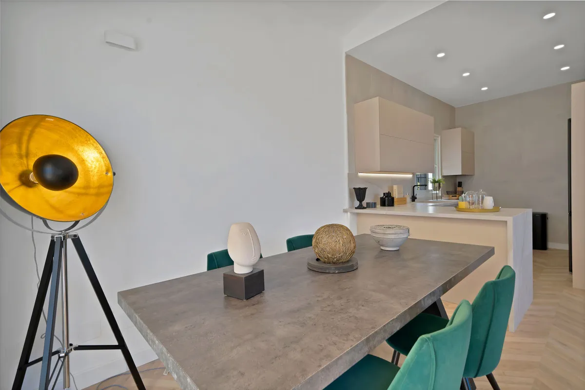 e542a90c-75e6-4289-8941-3b5bfc8abfeb