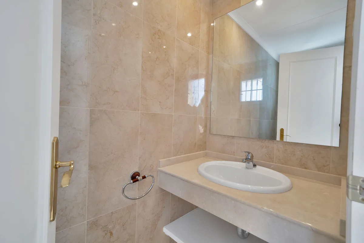 fae7f564-9d3b-431f-ac70-d61e4c136525