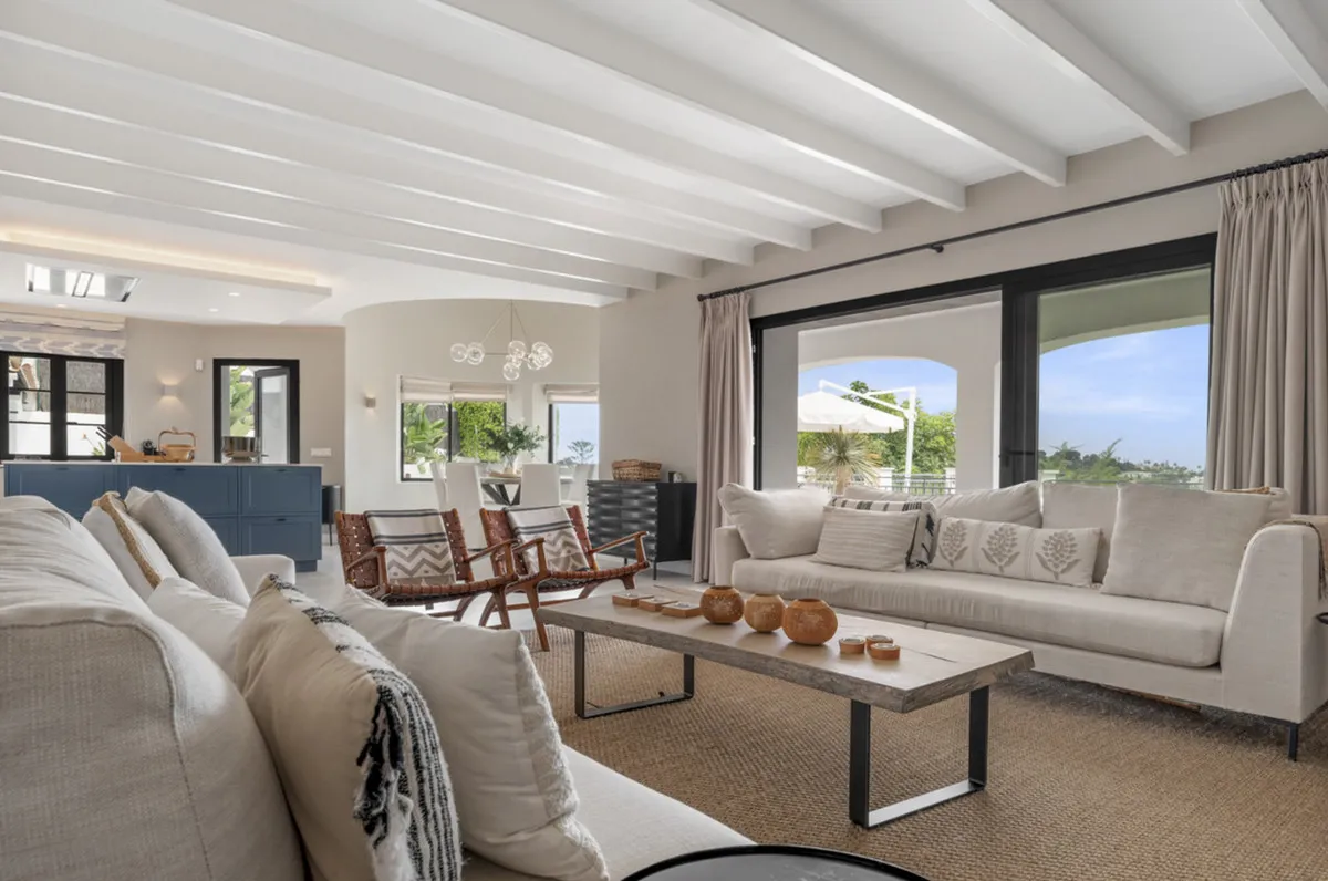 62d18c93-4b36-4add-b767-5c315c1ee240