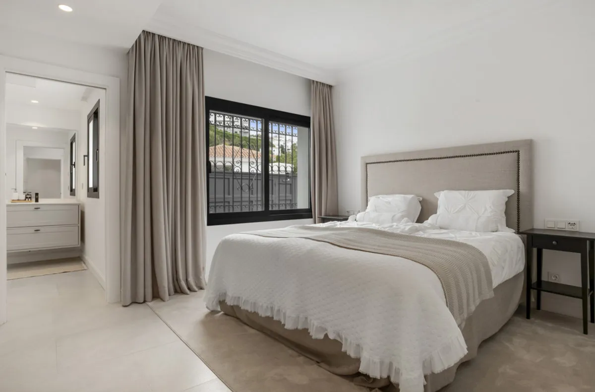 72678a0d-6644-4d04-816f-1996f3b5b09a