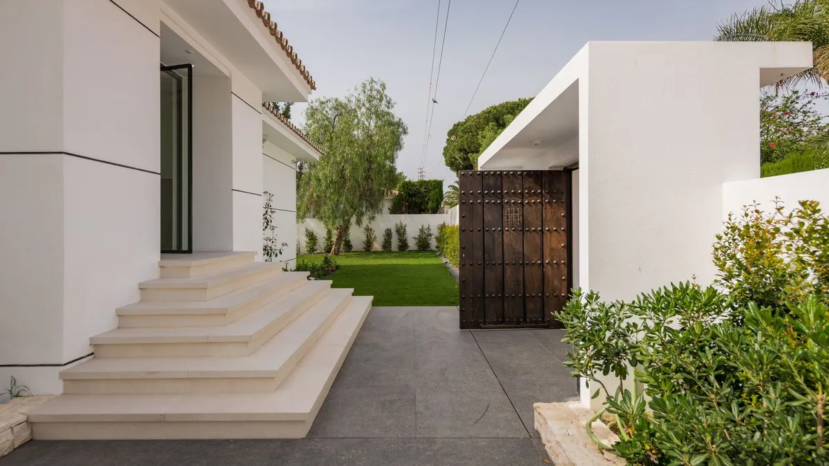 4a13a9ed-fb48-4ba0-aba8-59b9bdb34633