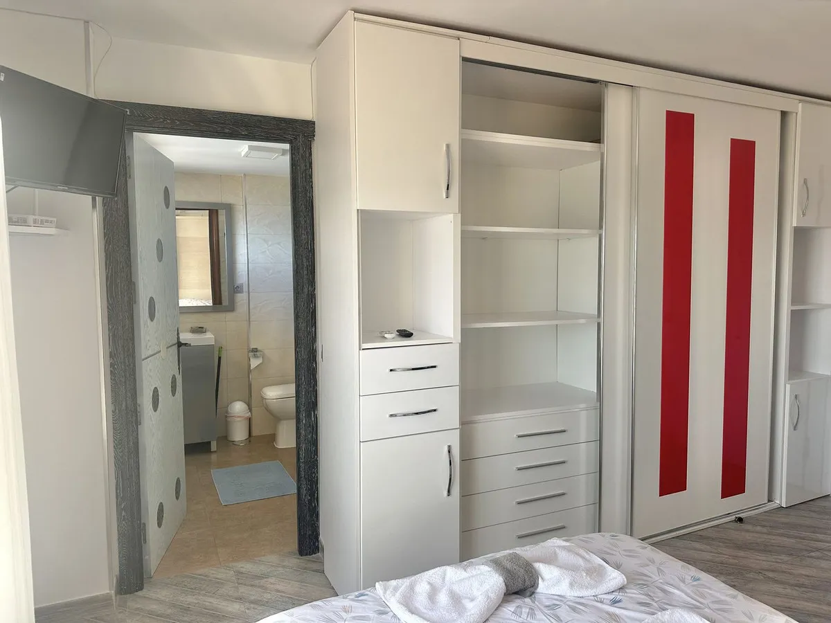 d0b574a5-c6c1-40c2-ba6b-50118427e5d7