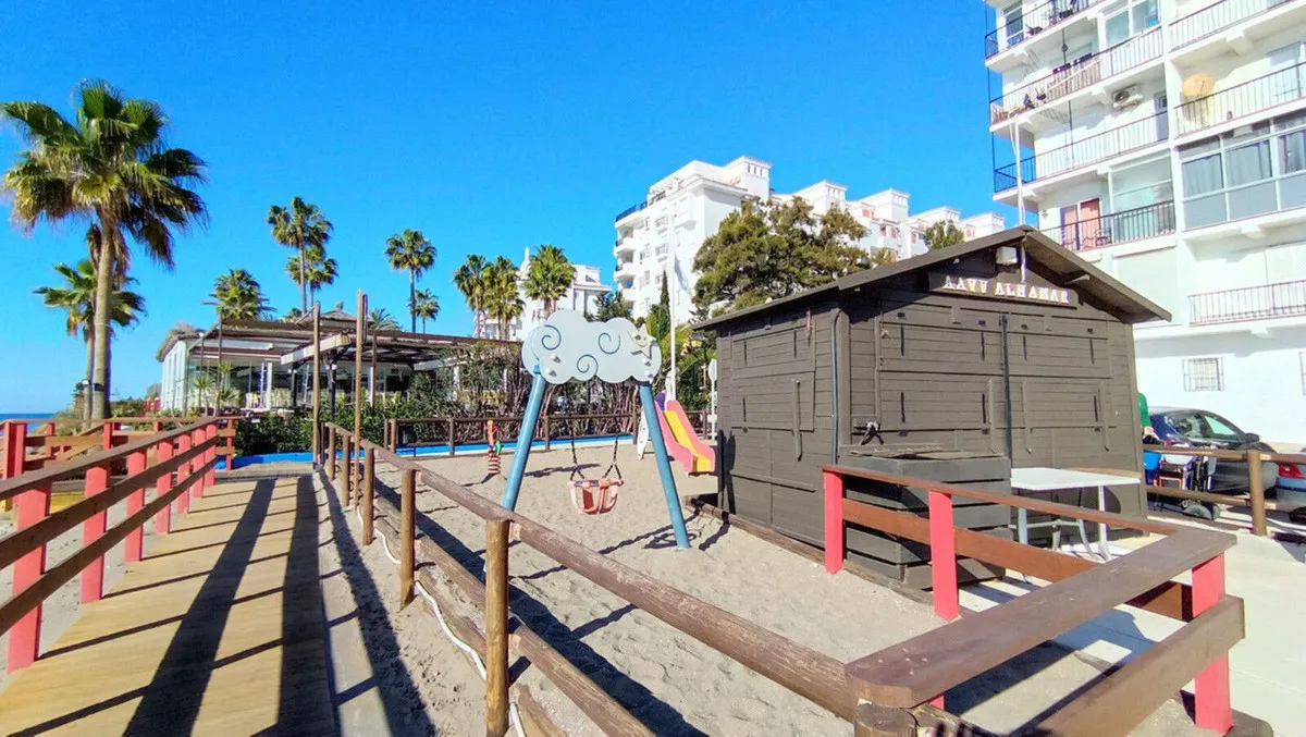 d9e80ca8-8a31-4ca4-8bbf-2716b3f28636