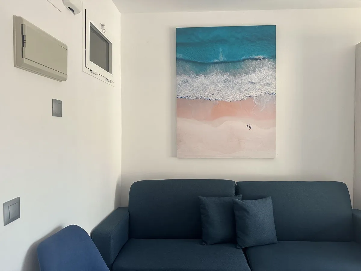 e8440f19-b500-4a0a-baf9-d11d5fa34c8b