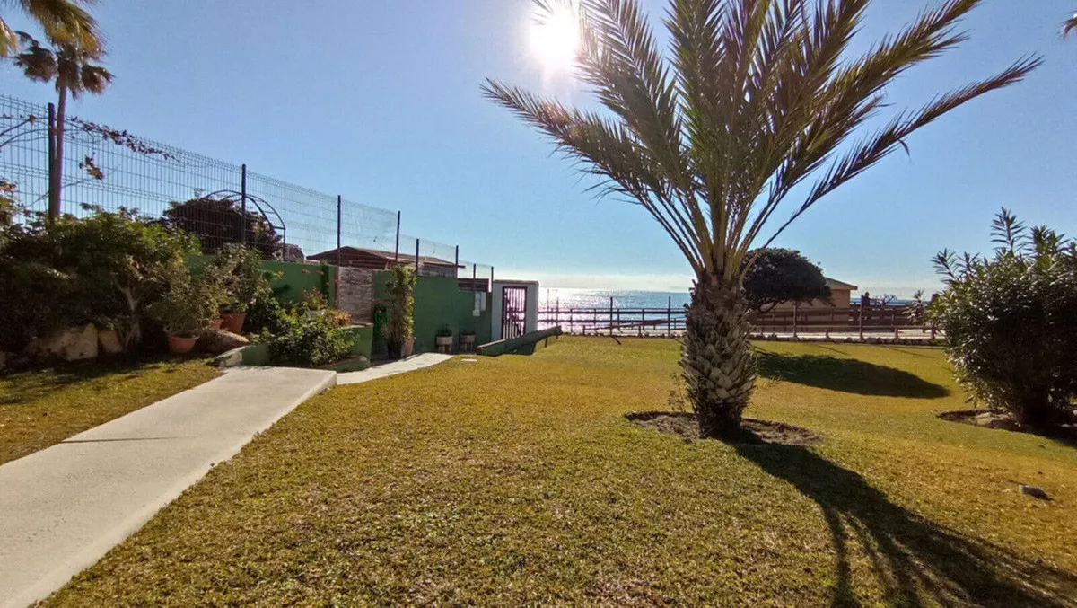 fe3614c3-6c2e-4a0a-aa35-cbbd354406df