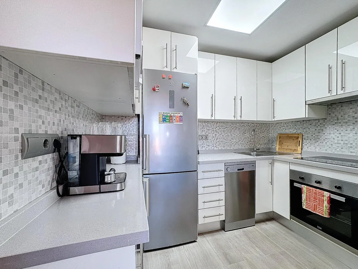 03e9d3f1-ae92-4e32-ab61-652988b9e2f5