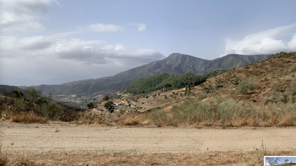 0d9e1afb-feb7-40b0-ac36-d625628b5d08