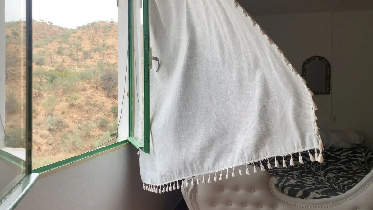 170812b9-332b-4402-9a58-50ce5faed18f