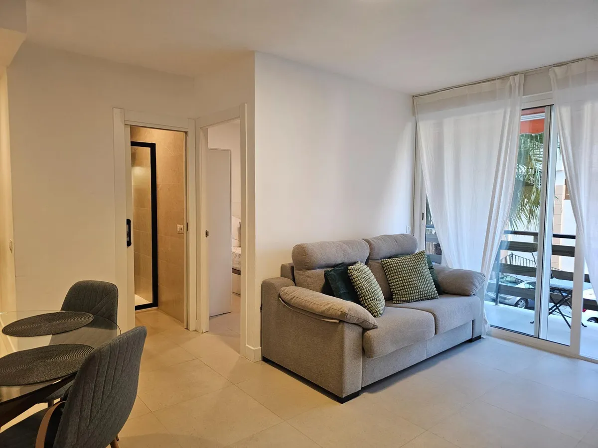 6b3ae37c-094a-45f4-b202-930d5b66aeef