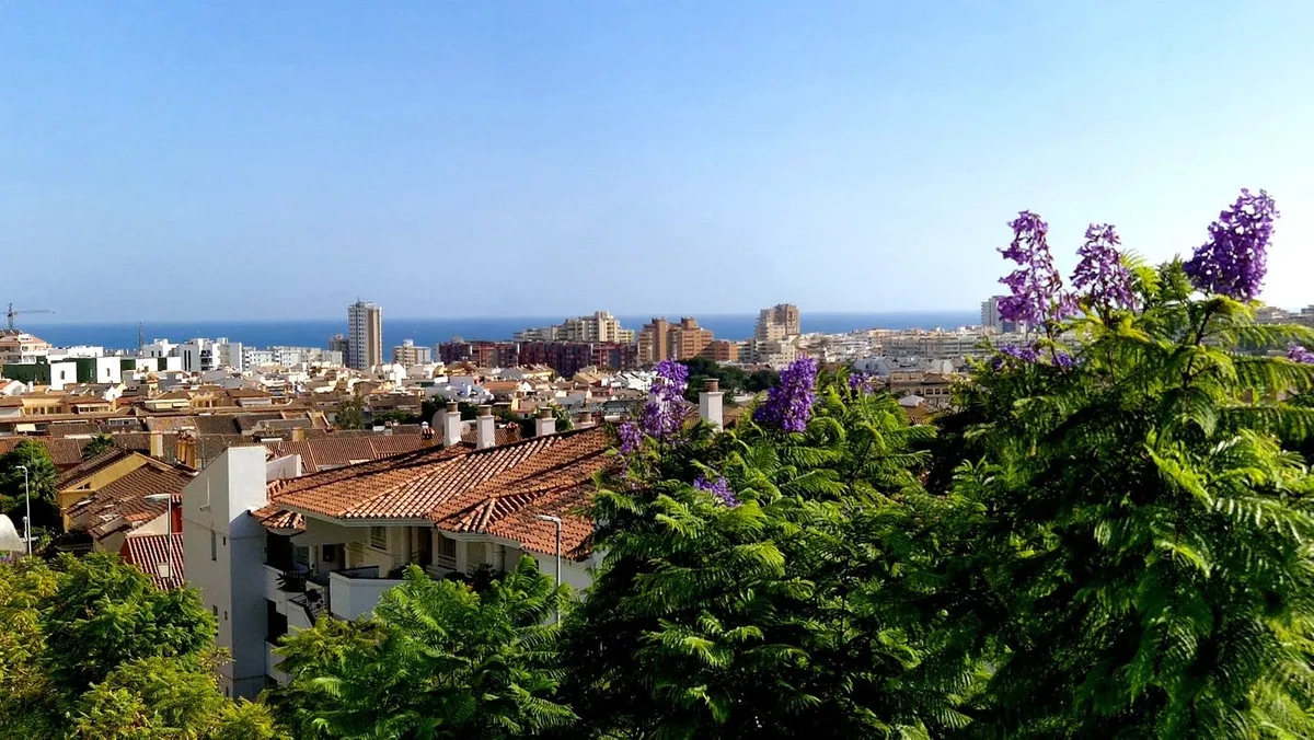 02a15470-6ee7-41f2-a14b-48e7192f4db2