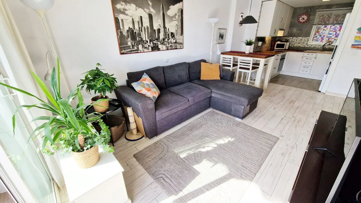 21eae9ea-32b0-487c-b2f3-d08287086f2c