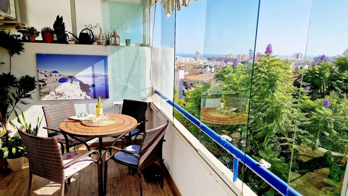 f4f3a6d6-4efa-43c8-b876-14b2c3c98fd0