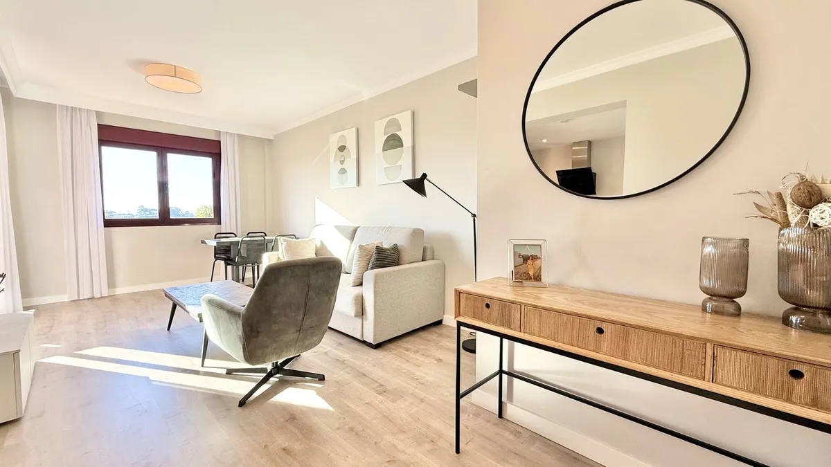 54f42128-96a5-40cb-8671-f7edcfaac582