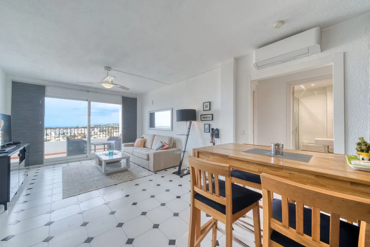 217b56e8-4f2c-473e-804c-8507d33688a8