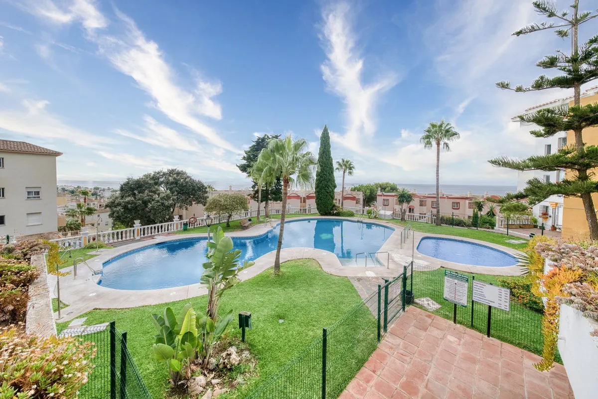 63e8d5cb-82c3-45d0-9a58-27d2214e76bc