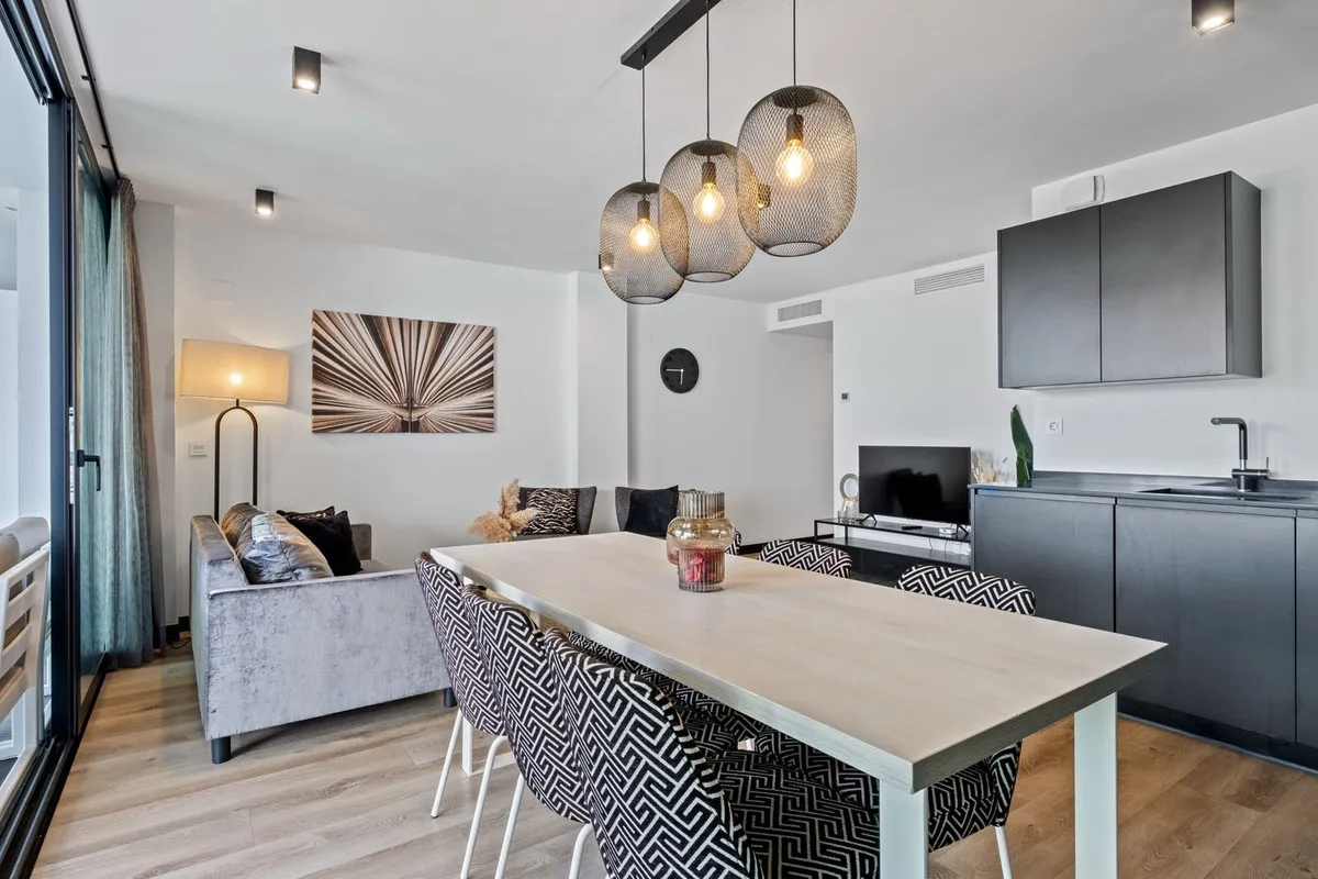 6cf3f7fd-54f4-4c4b-8a2a-dcacaf92f899