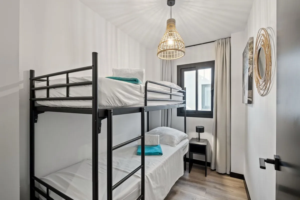 6f5a0d3c-d664-452a-b890-a5f4fd817b36