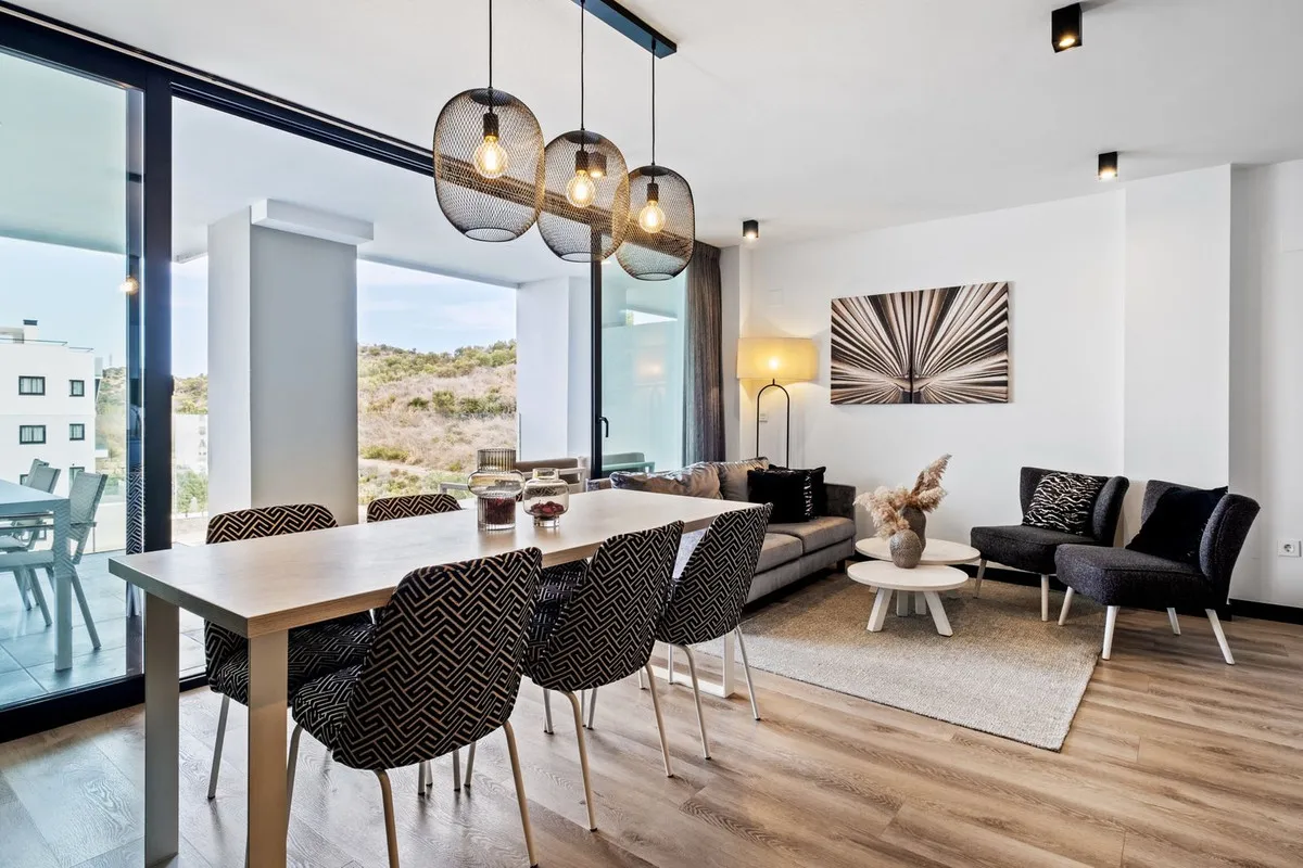 ee08edb4-5f50-41c0-8d2a-090a520aa06d