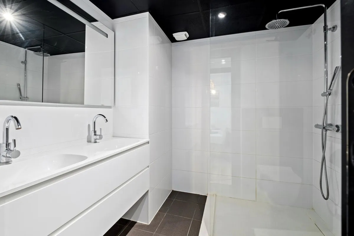 f4a8ffc5-729e-480b-a3f1-f4a1998f250c