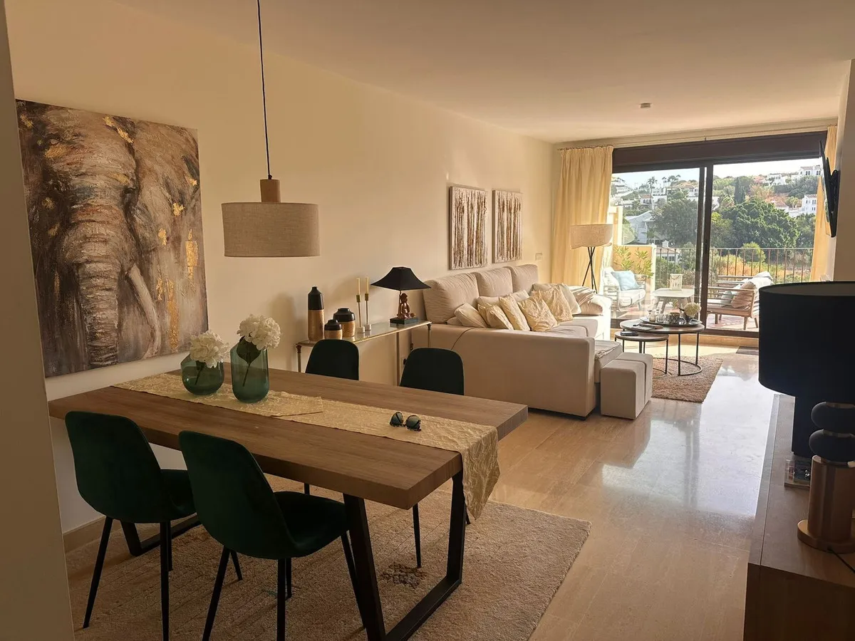 37c10305-84f3-452b-81de-4b915a2c2a10