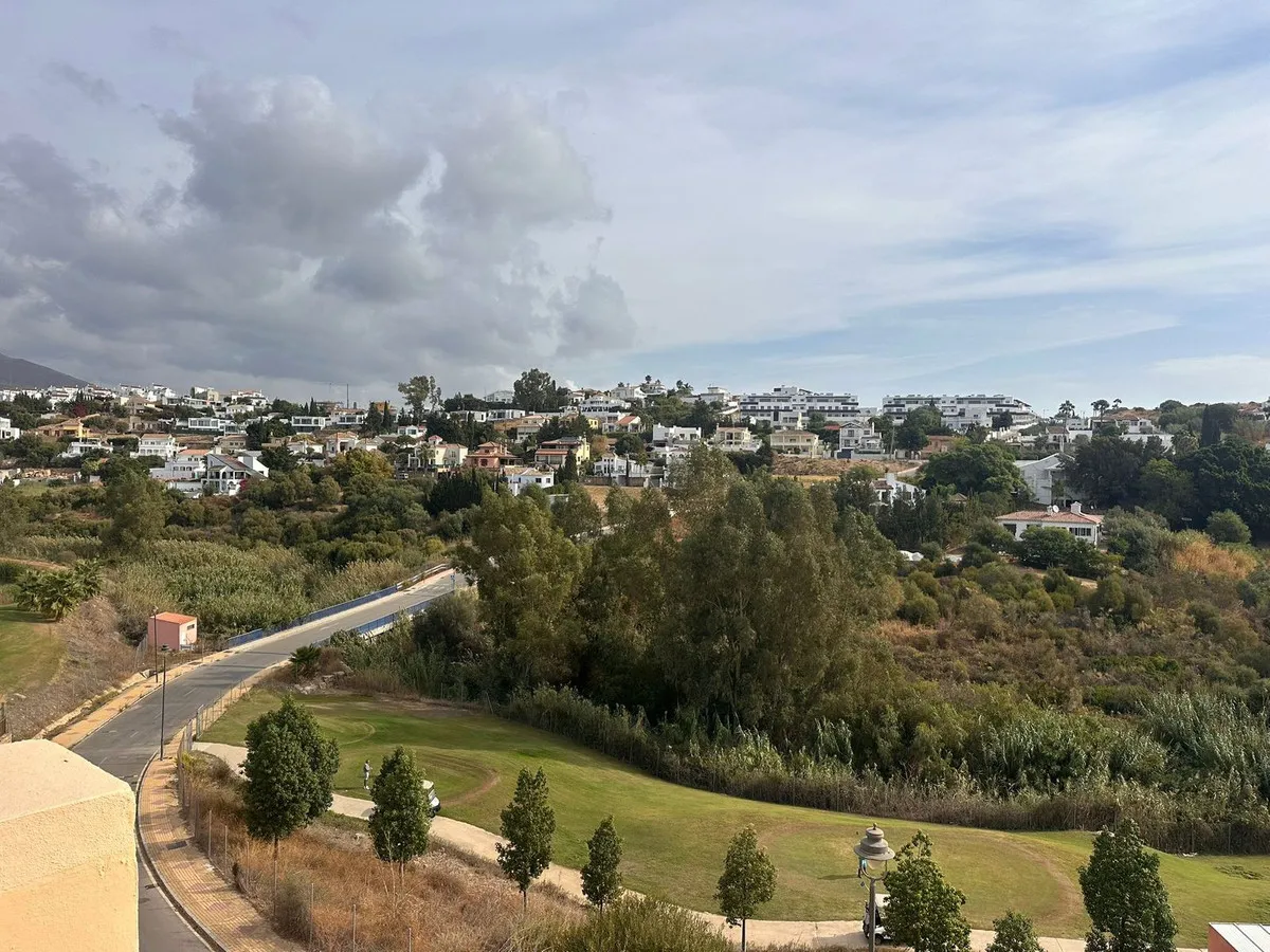 47d85f13-ea63-4988-8d46-3b3b8d4d48bc