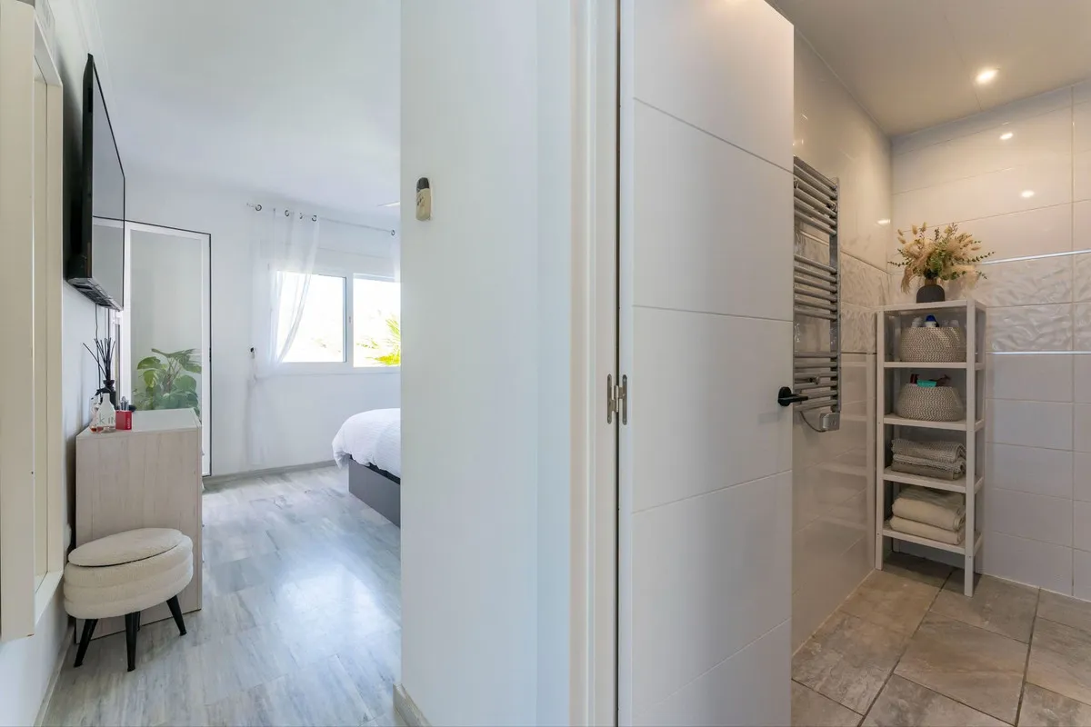 6e7b79c8-881f-4846-99eb-1ab067bc4fa3