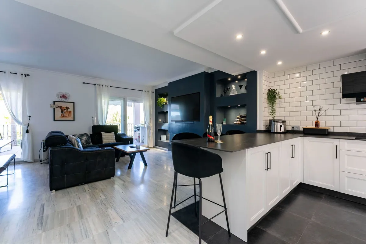 79ba5fa1-76f0-4c74-99a7-3b6474f4c614