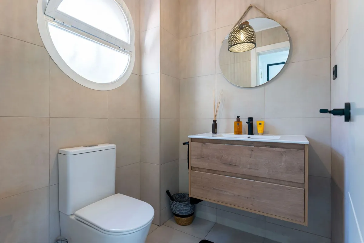 7f89cd38-36c7-4901-b7be-d5d0c758201f