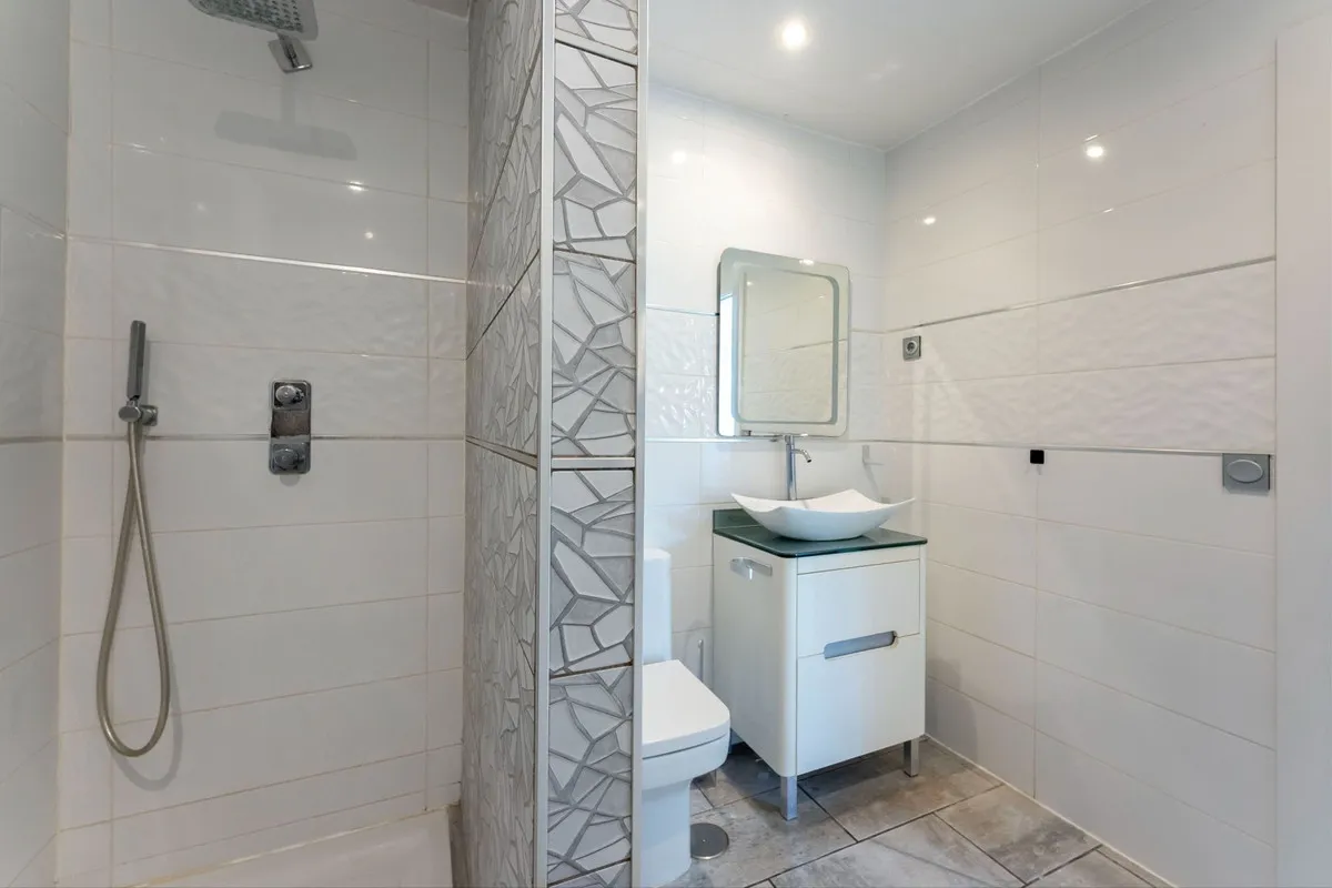 bacc7307-7105-4c05-b6e5-245b6eca4552