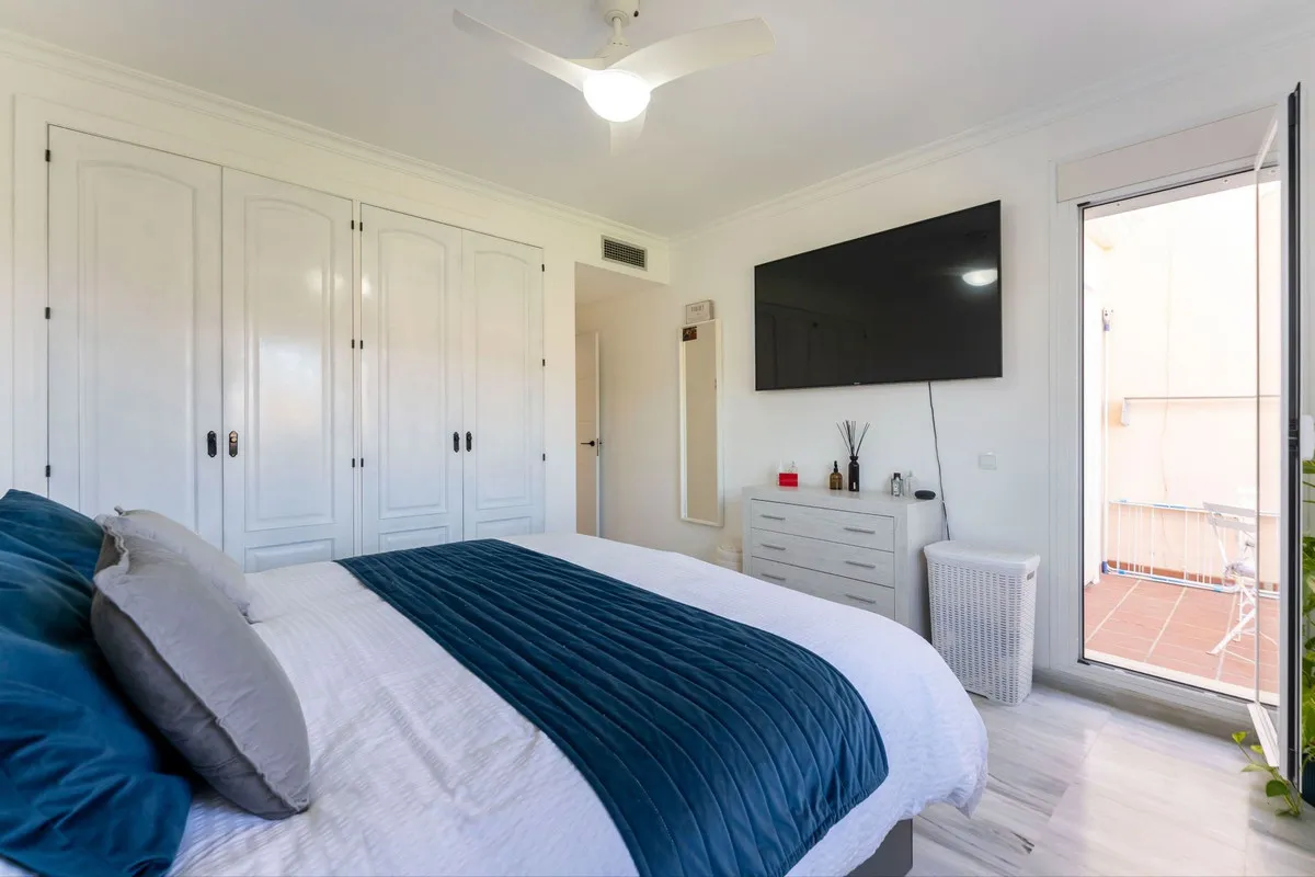 c1e10805-2c83-495e-b545-41acc2ea4173