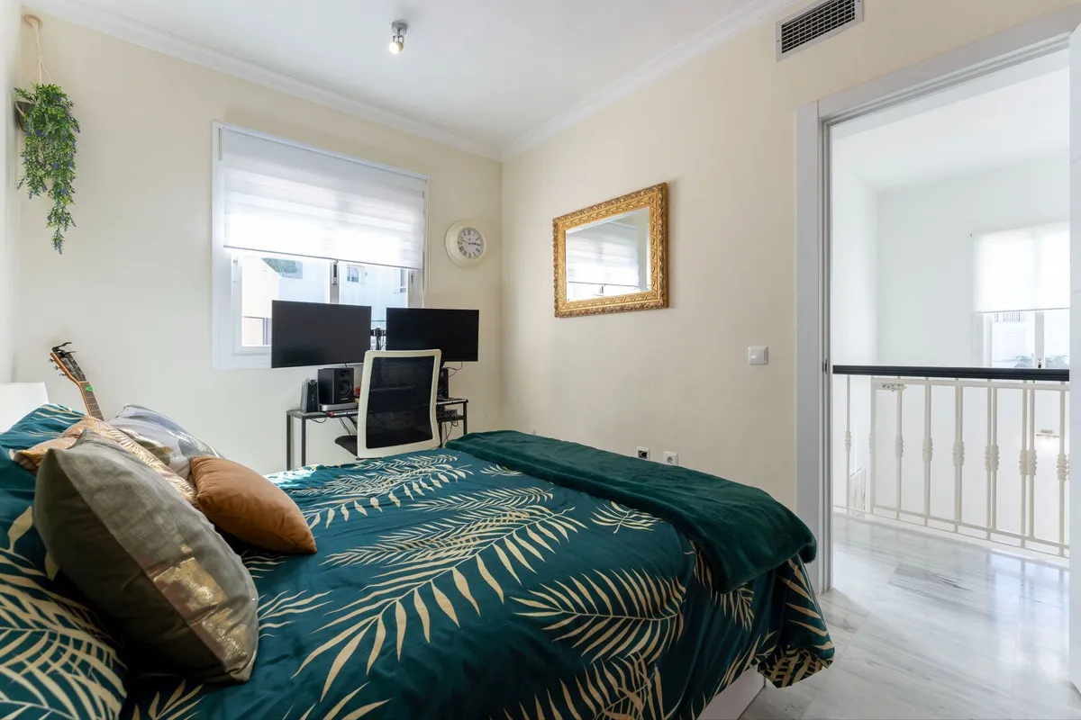 da4d67fa-fbf3-45b0-bc6b-509091f79e77