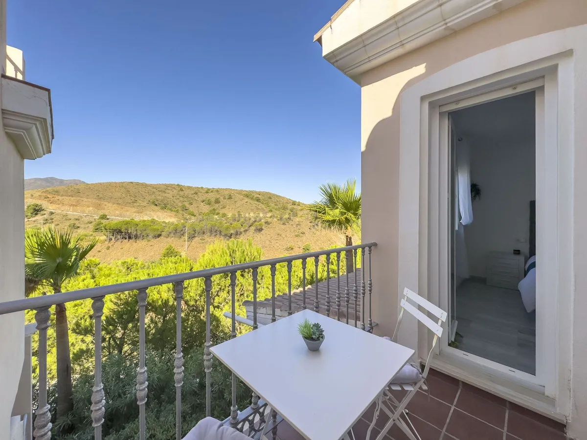 dbff9824-8248-4be1-afcf-c3024b181675