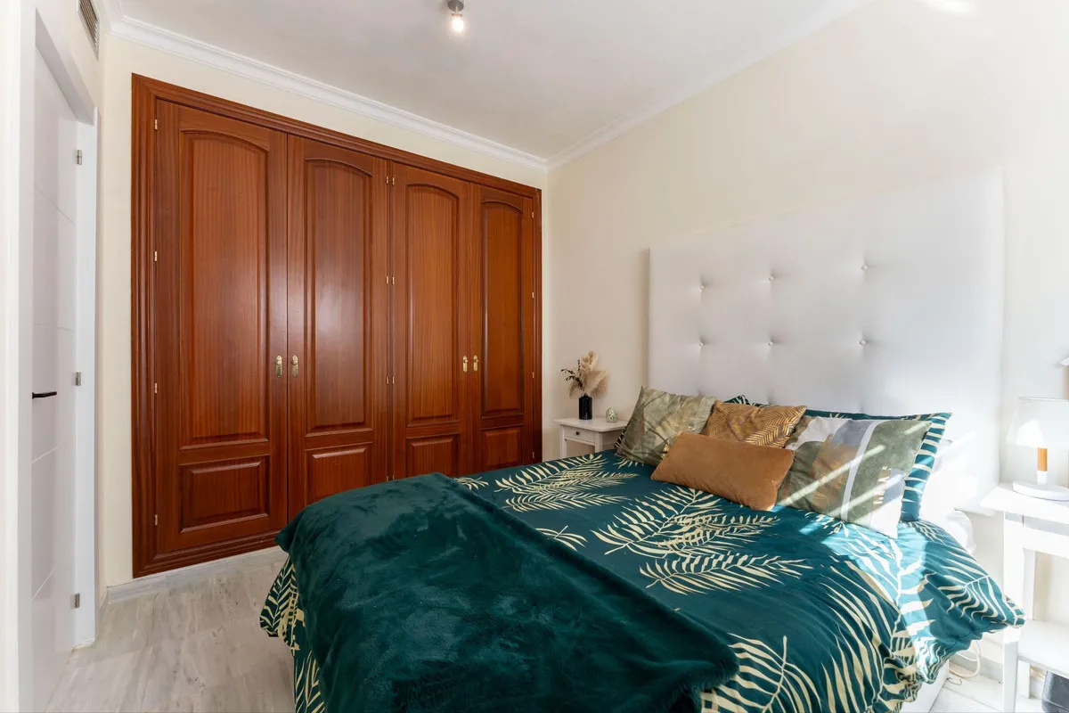 f9dcf6a8-f629-4b31-b547-d2c91827b678