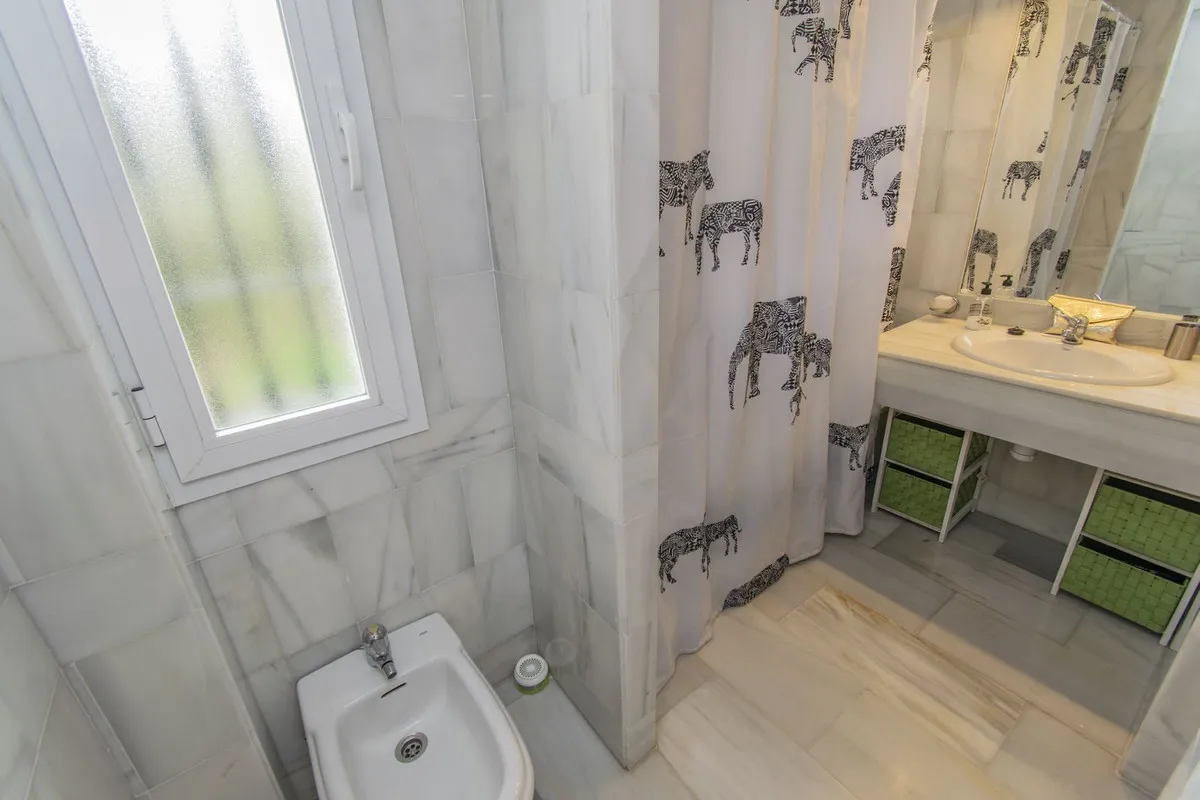 5b950249-de46-41de-93f1-aa7c18d5aadb