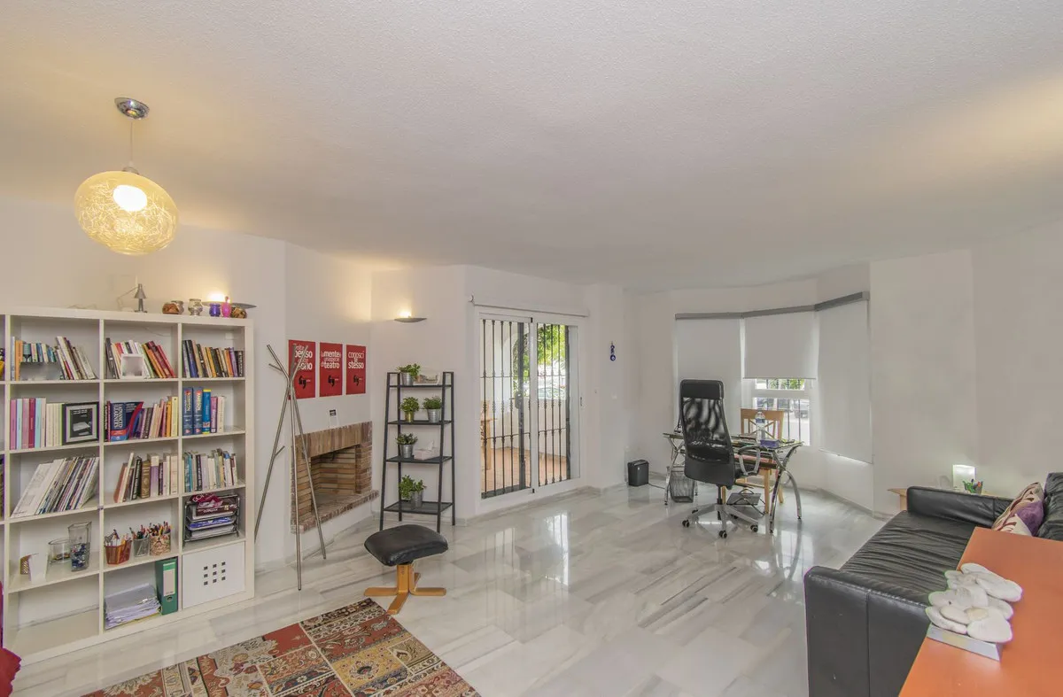 c374f4cf-217d-4b68-a5b1-9e6001128394