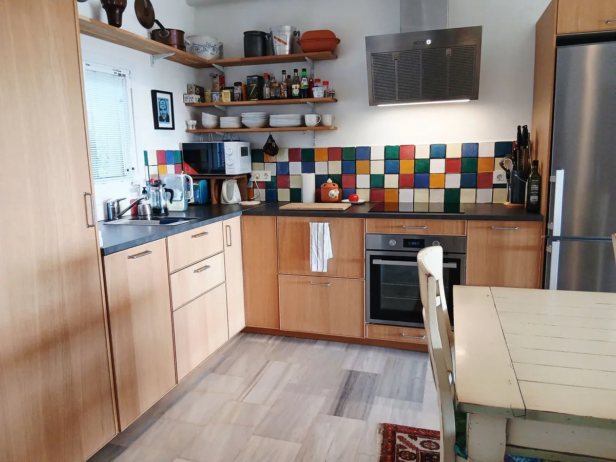 0b27f4f1-5b69-438b-a080-c36bd12fe6ec