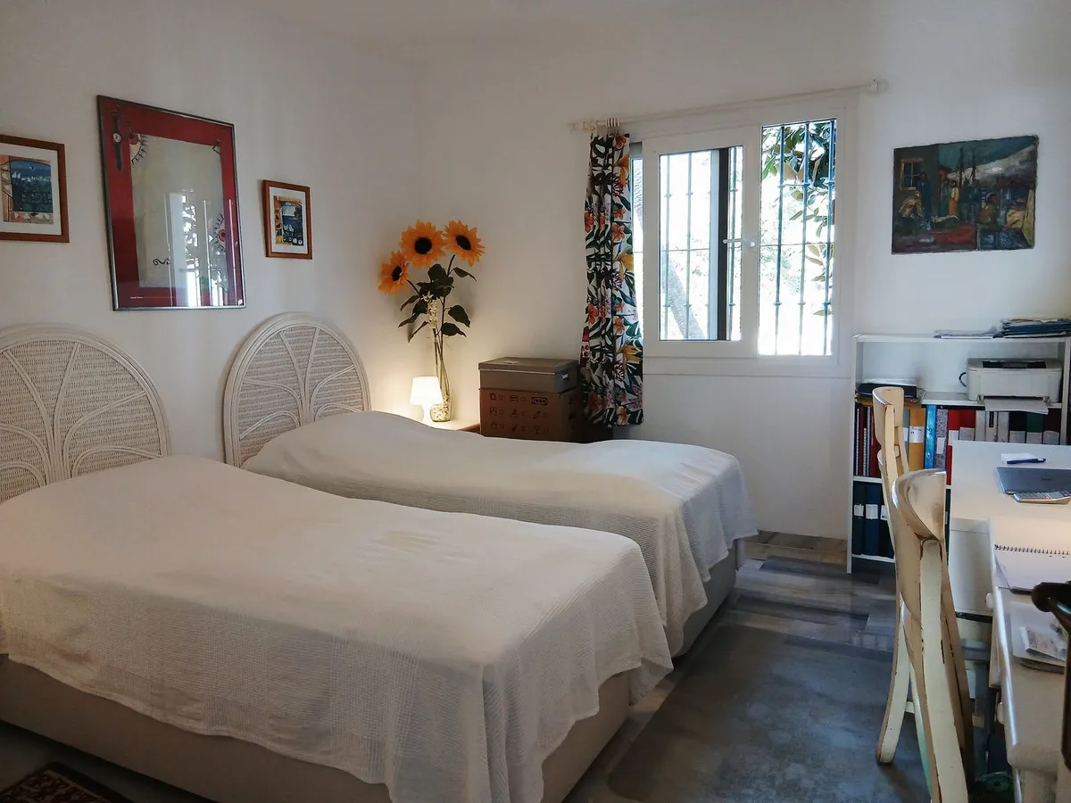 2a3cbfe2-ec49-4c2f-b29b-b644d1d71d17