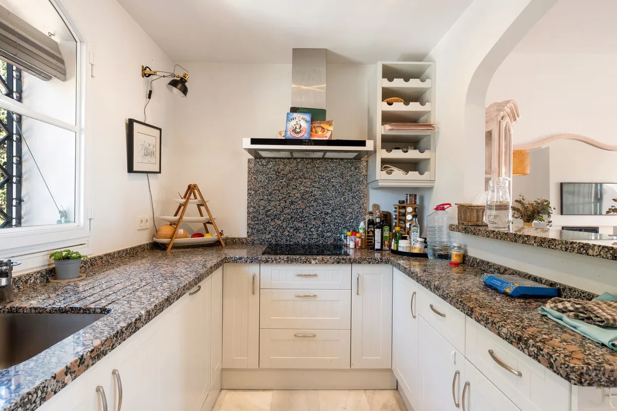 0dbc3e2e-09d2-43e0-be23-e1365e72aa3f