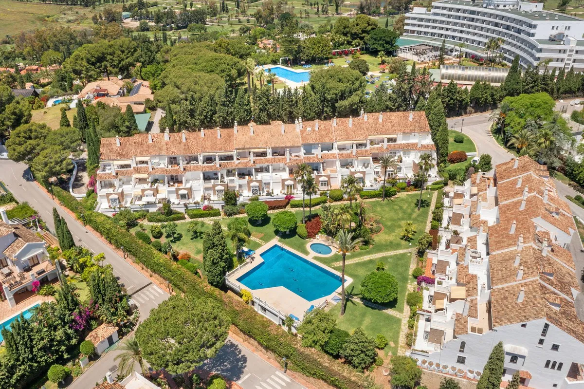 c9daaf7b-b7c2-4c55-806e-e7f46af24954