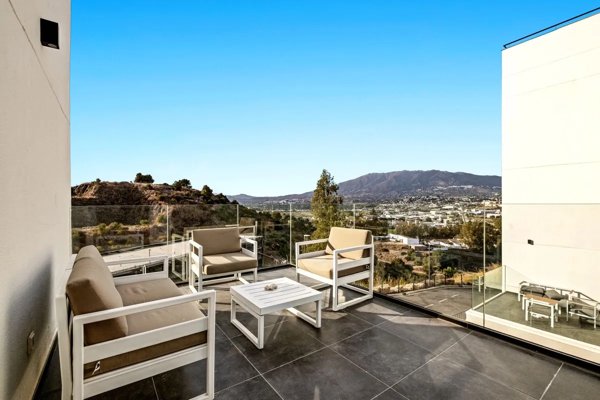 24537daf-c32b-4256-b5f3-ac2793c68e0c