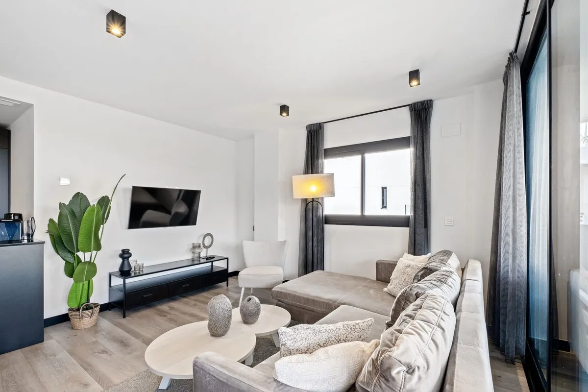 34a0ae8f-32cc-4420-b2d3-b456215e967d