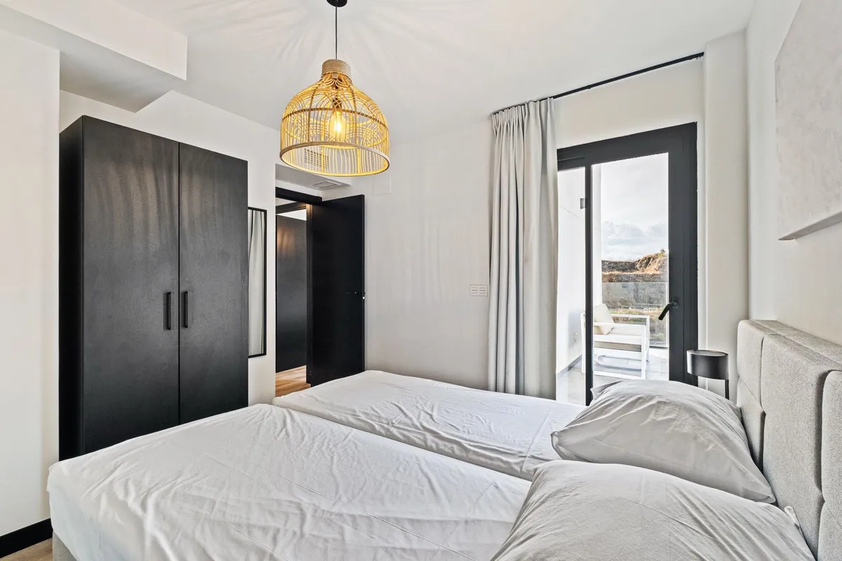 7fc9d113-f374-4d8e-a02d-1c3c26fdfa2f