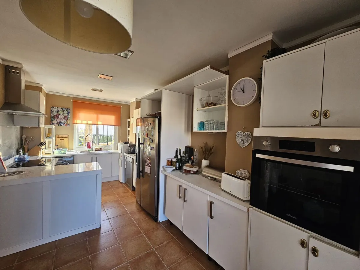 e199f130-cd34-4fc9-98fb-d18f275449eb