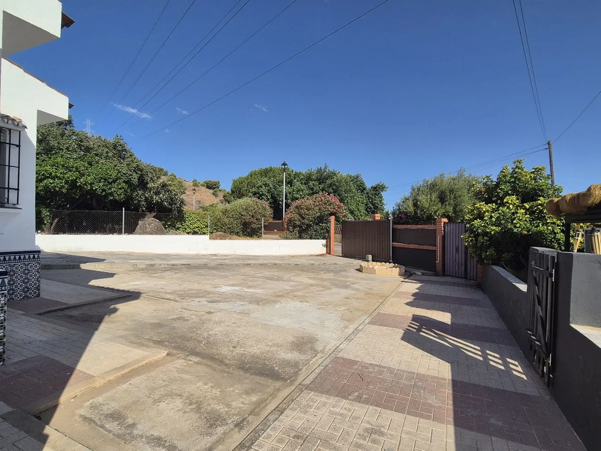 98a554b0-823f-4c19-9b27-bba87db58832