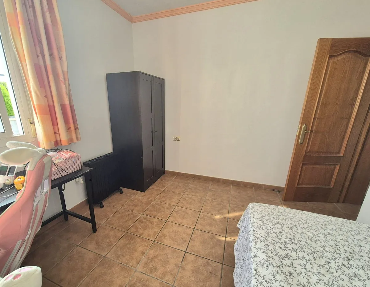 a9988342-a612-4e52-8396-6d196f8172e0