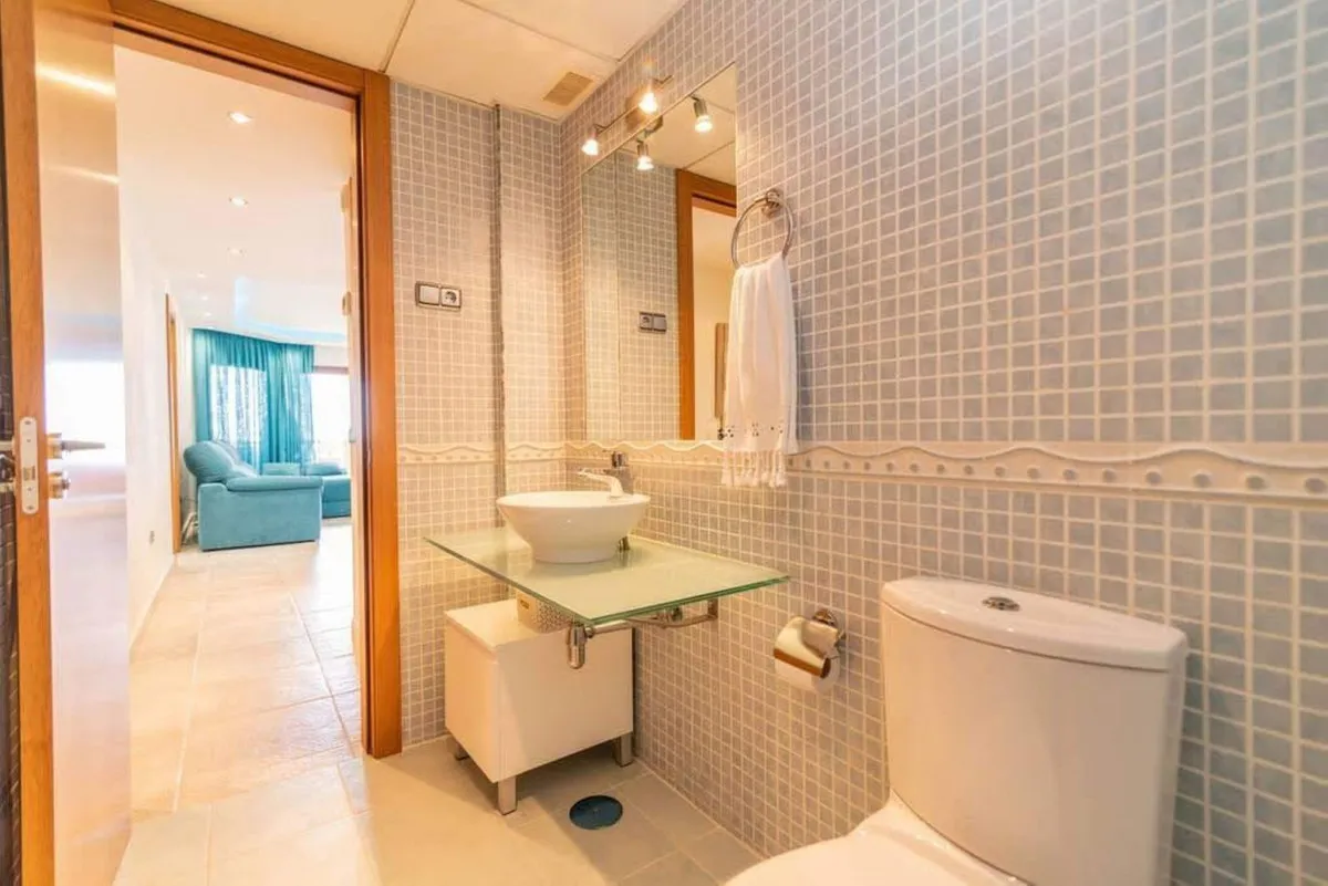 bf4c15ae-094c-4cbb-a3af-b733072a0fe3