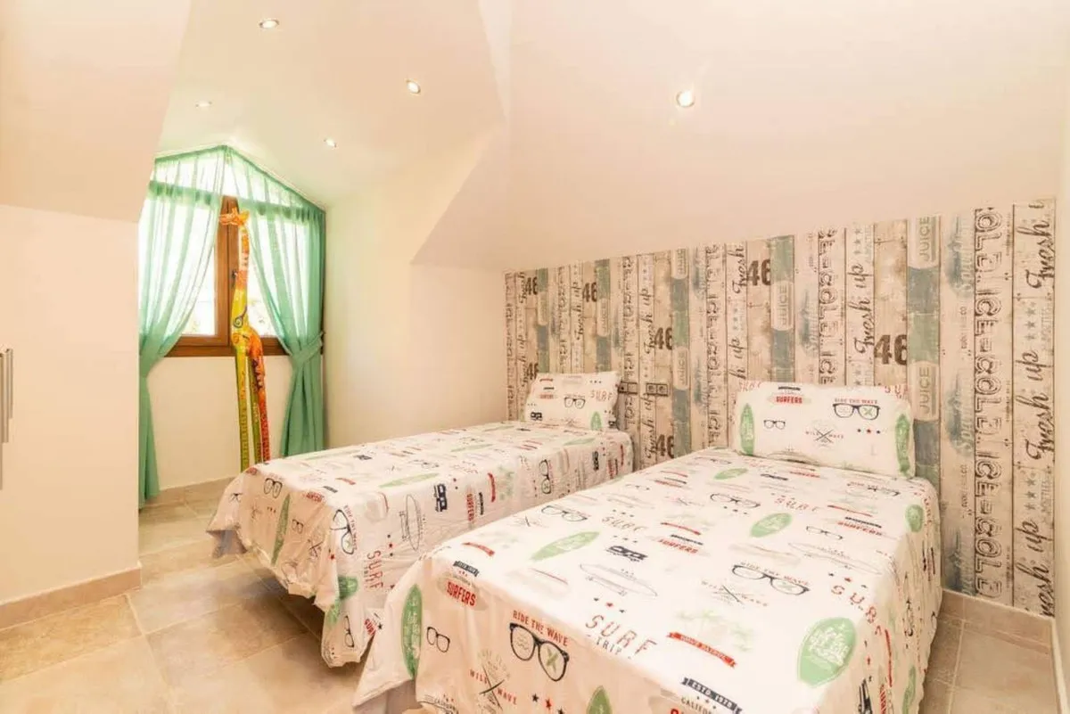 d7ce5d61-df48-4715-840e-0a0290b620bc